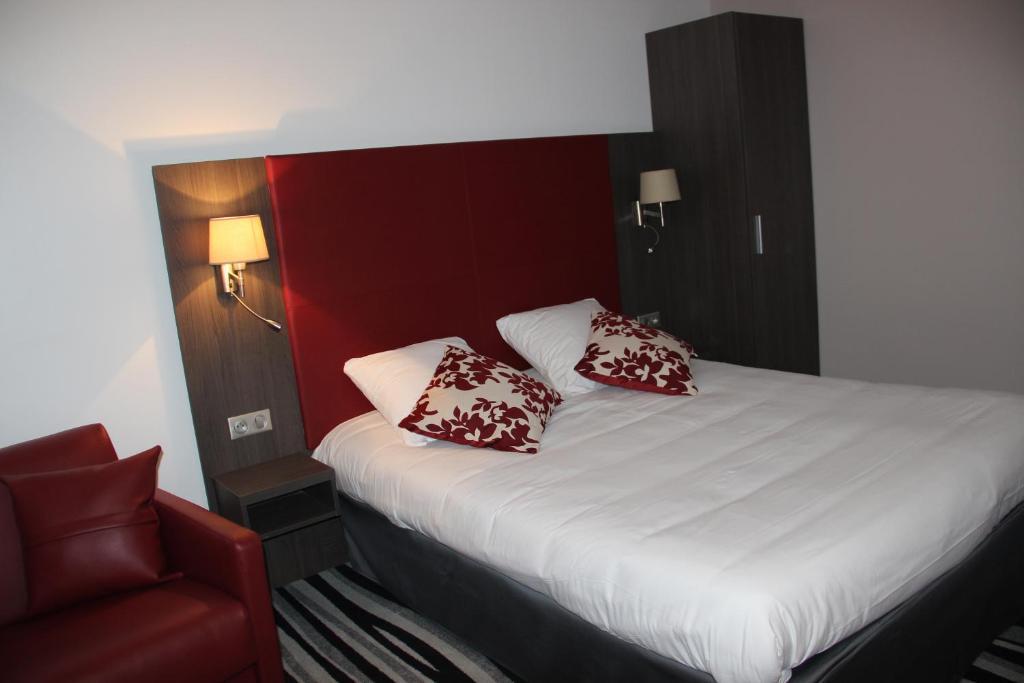 กีเรียต ชองต์ เควนติน เอง เวลิเนส - มงทินี่ Hotel Montigny-le-Bretonneux ห้อง รูปภาพ